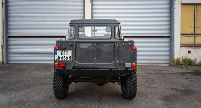 Land Rover Defender 90 Pick-Up Original V8