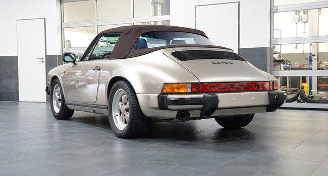 Porsche 911 3.2 Carrera Cabriolet