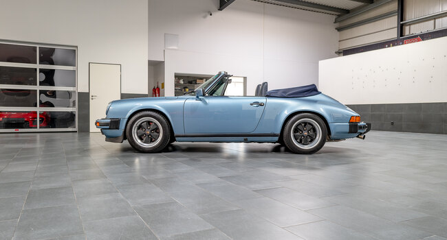 Porsche 911 3.2 Carrera Cabriolet