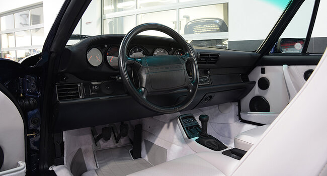 Porsche 964 Carrera 4 Targa