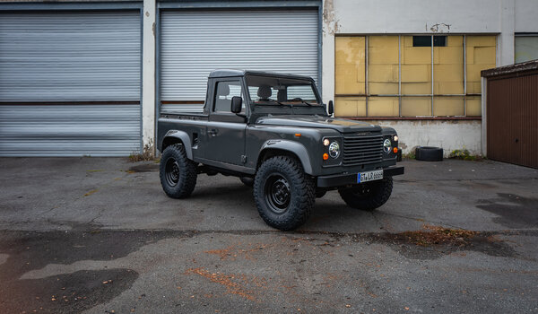 Land Rover Defender 90 Pick-Up Original V8