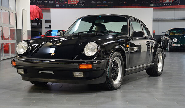 Porsche 911 Carrera Coupe G50
