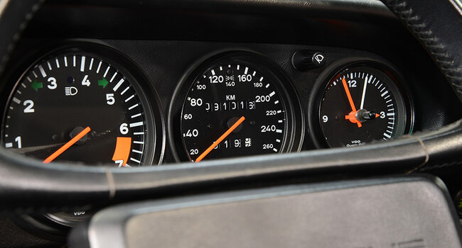 PORSCHE 911 3.2 CARRERA TARGA