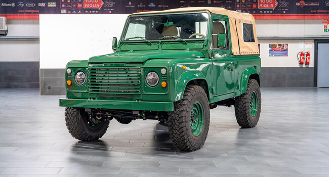 Land Rover Defender D90 TD5