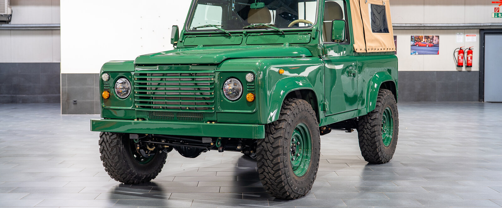 Land Rover Defender D90 TD5