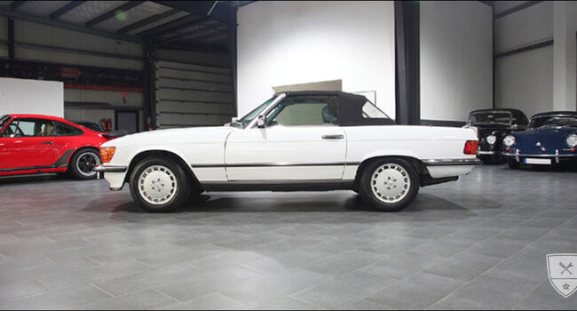 Mercedes-Benz 560 SL Roadster
