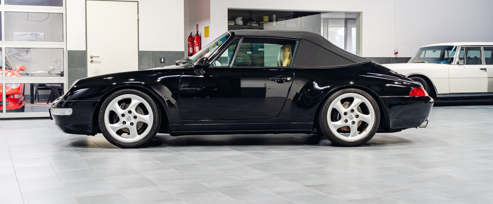 Porsche 993 Carrera Cabriolet