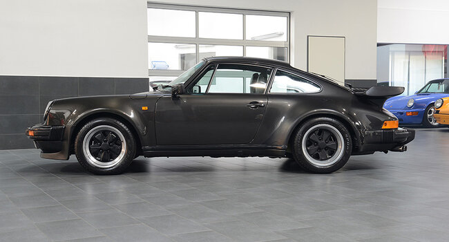 PORSCHE 911 930 TURBO COUPÉ