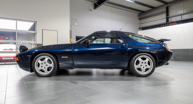 Porsche 928 GTS