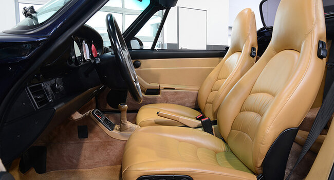 Porsche 993 Carrera 2 Cabriolet