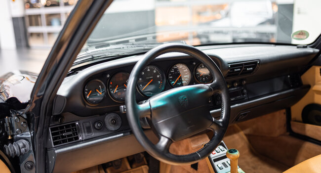 Porsche 911 Carrera 2 (993) Cabriolet
